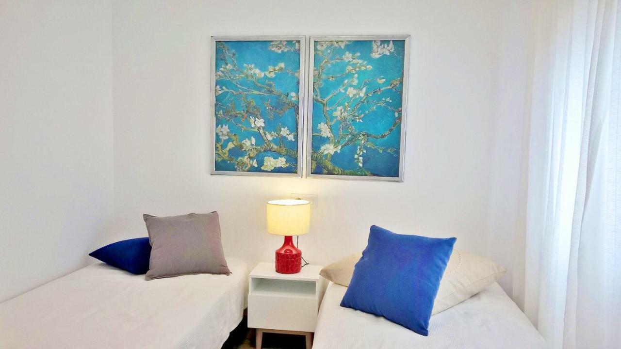Apartamento Leman Apartment Salou Bagian luar foto